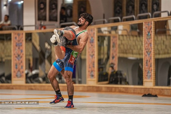 اردوی تیم ملی کشتی فرنگی بزرکسالان /تهران :